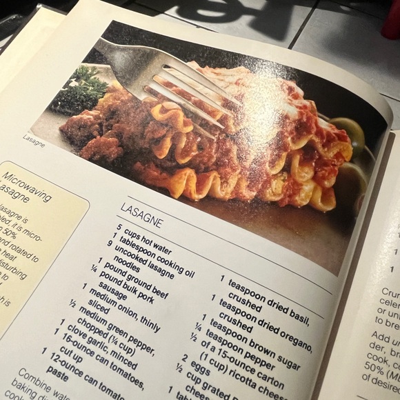 More From Your Microwave Cookbook. Copyright 1980 - Picture 6 of 7